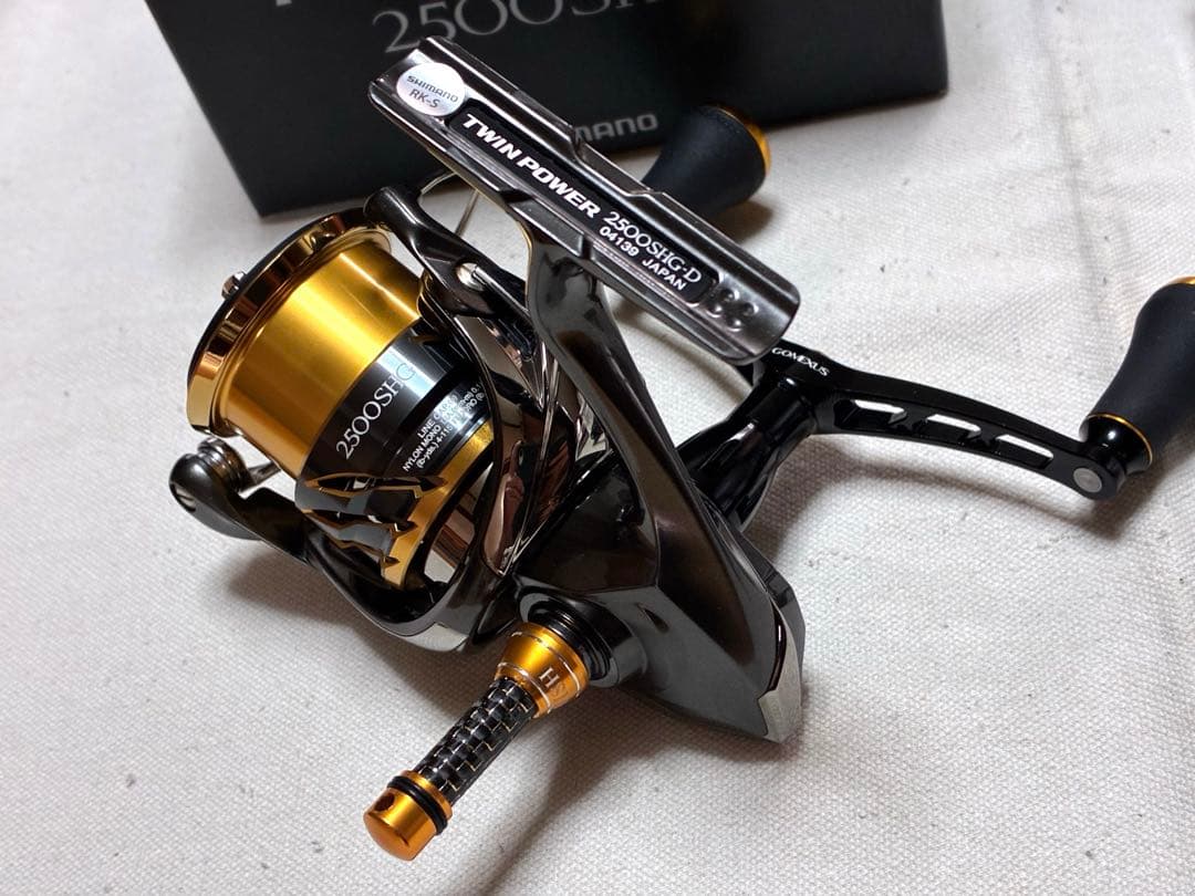 【極美品】シマノ リール 20ツインパワー2500SHG【ダブルハンドル仕様】