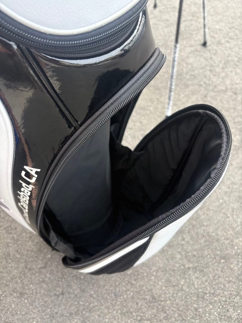 TaylorMade キャディバッグ フード付き 白黒