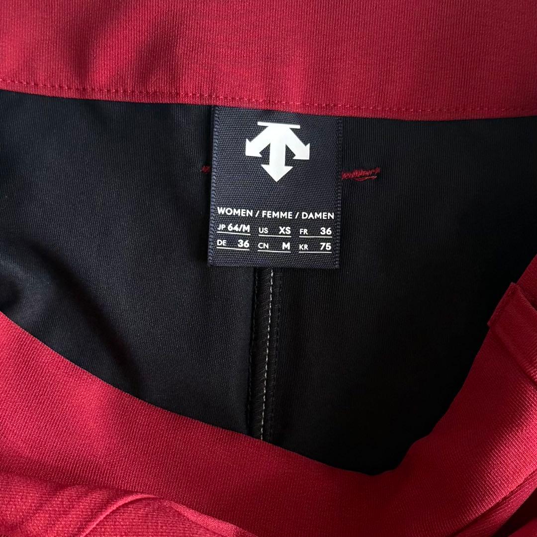 【新品 未使用】DESCENTEワインレッド ゴルフスカート ショートパンツ付き