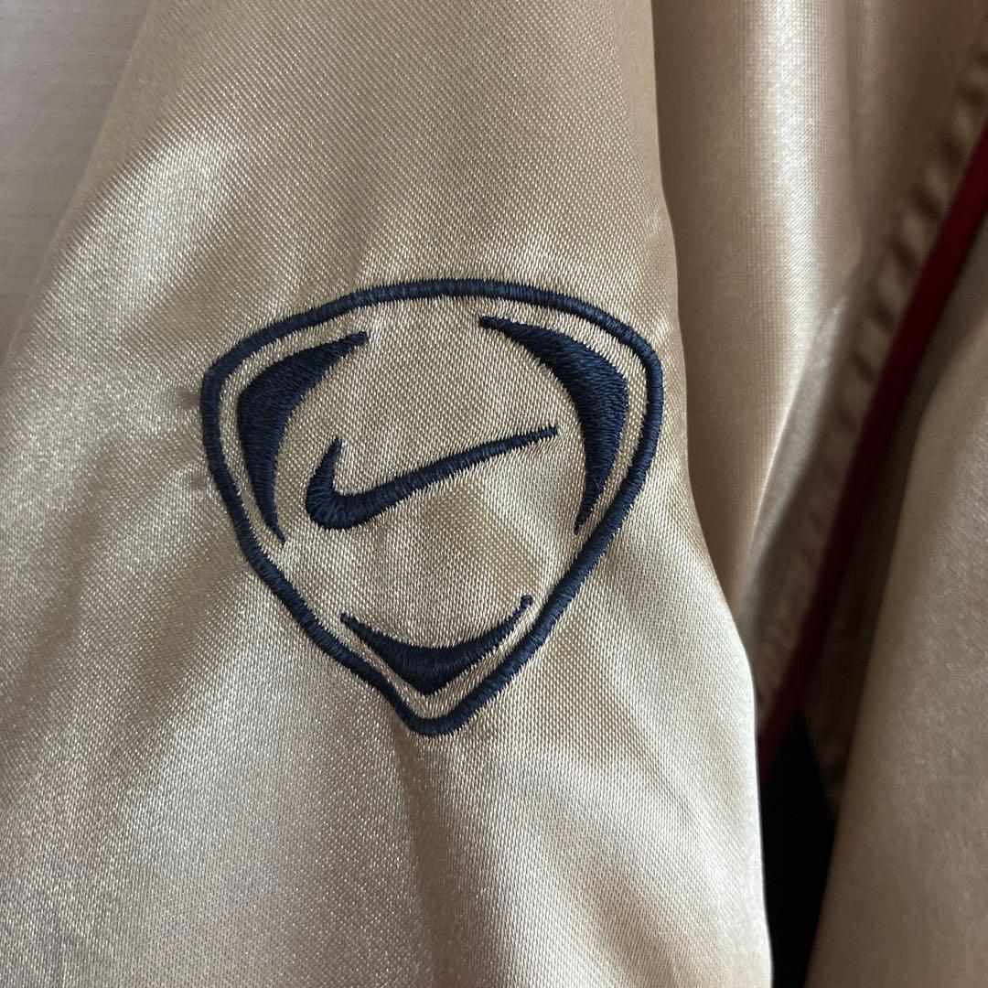 【希少】NIKE F.C.バルセロナ ウィンドブレーカー　サッカー00s ウェア