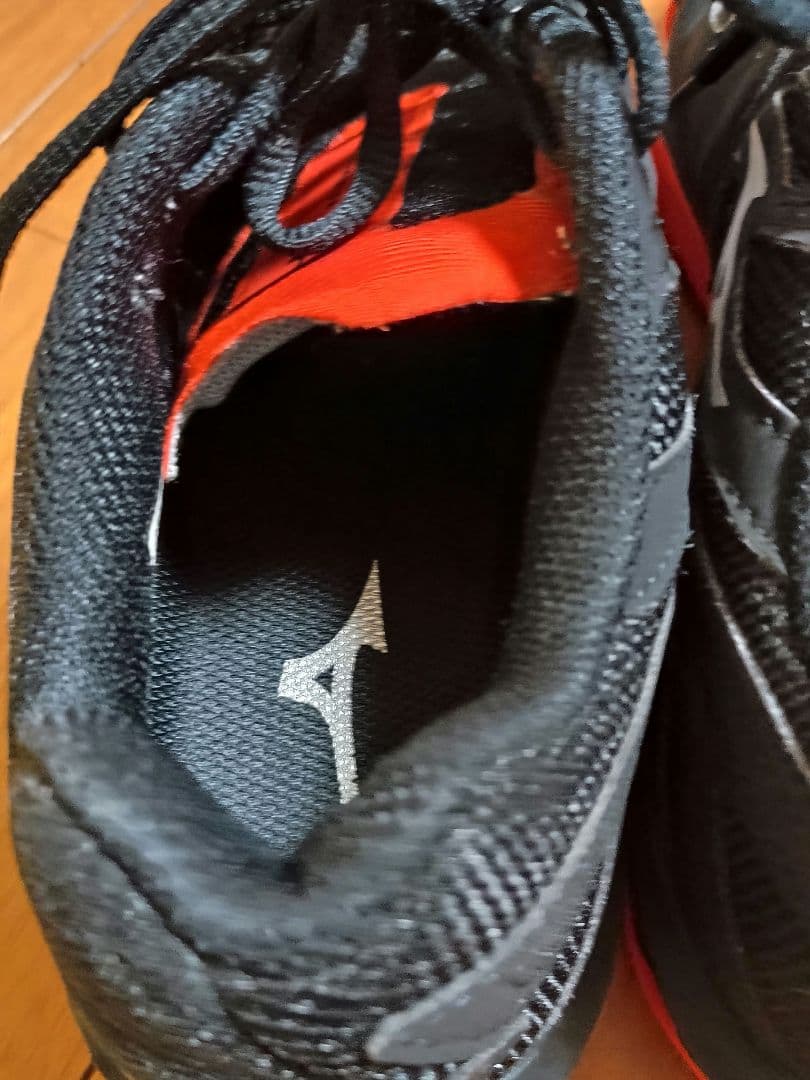 Mizuno WAVE CLAW ELITE 黒/オレンジ　24.5cm