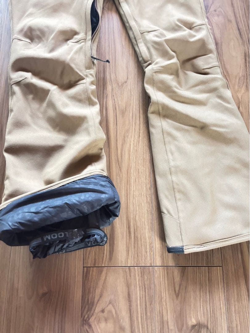 volcom レディース　スノボー　ウェア　M