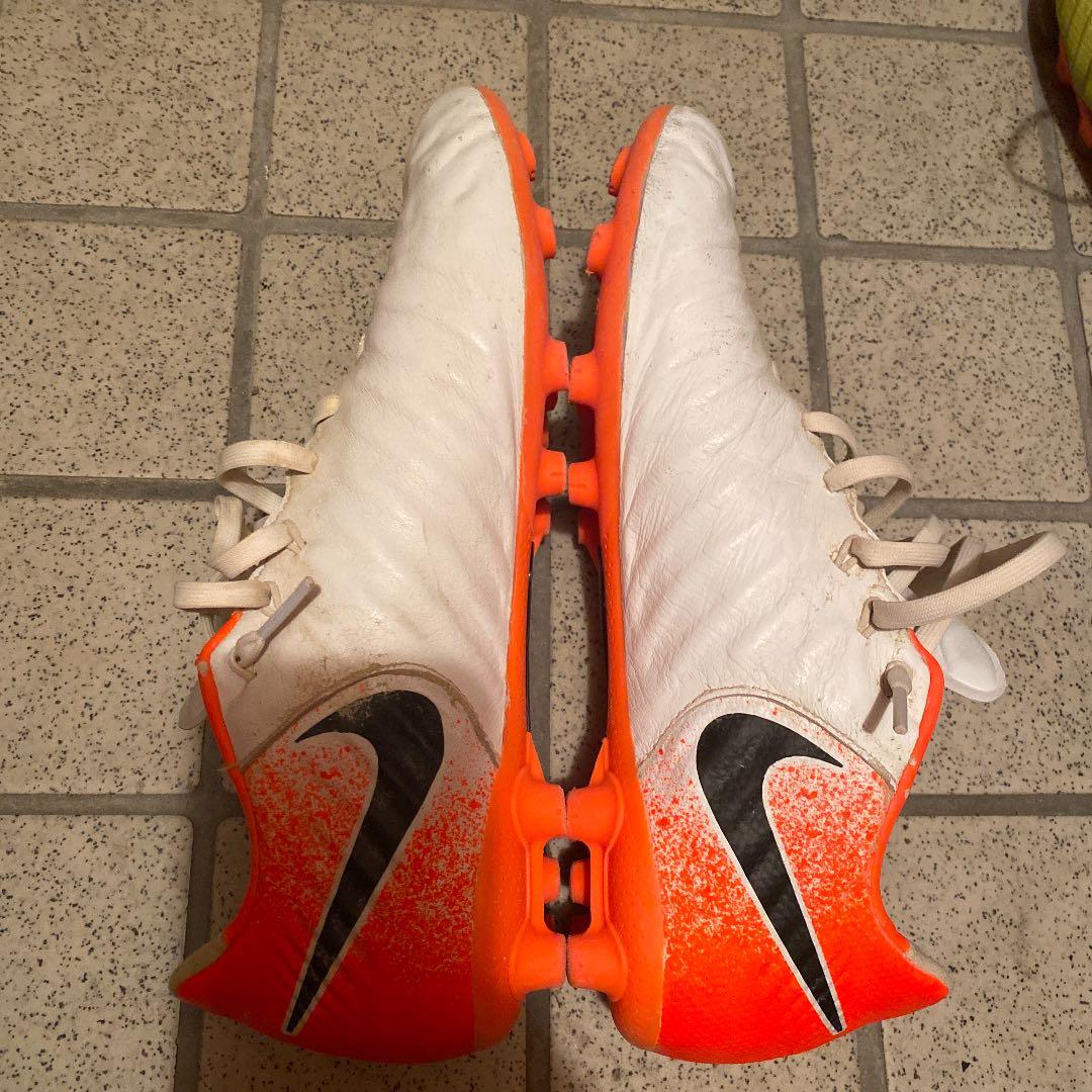 サッカースパイク ナイキティエンポレジェンド7 エリートHG 26センチ