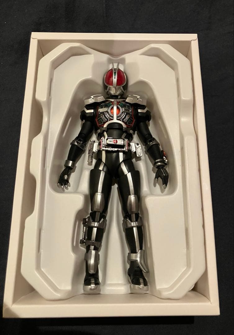 真骨彫　ファイズアクセルフォーム　仮面ライダー555