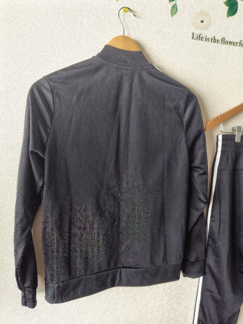 adidas レディース未使用タグ付きブラックジャージ上下セット【Ｌ】