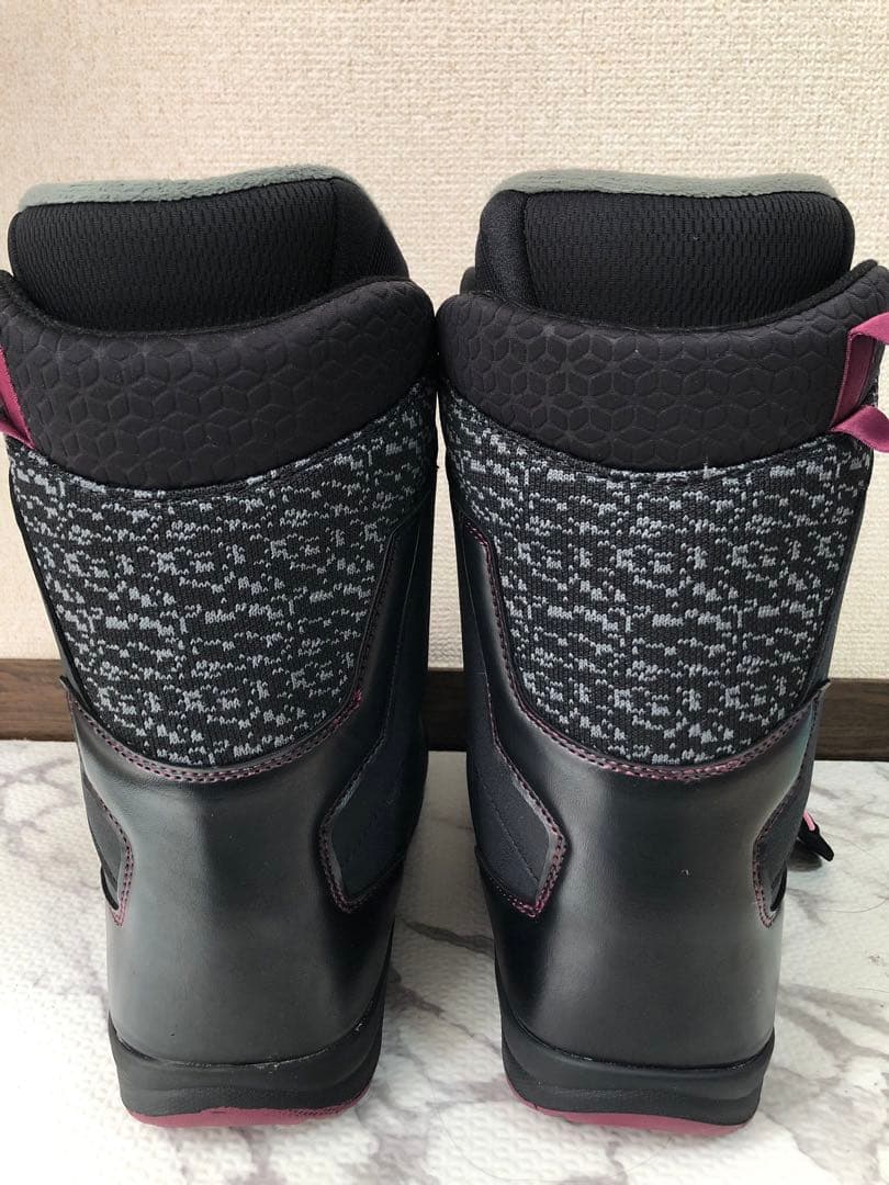 NIDECKER　スノーボードブーツ　女性　23.5cm