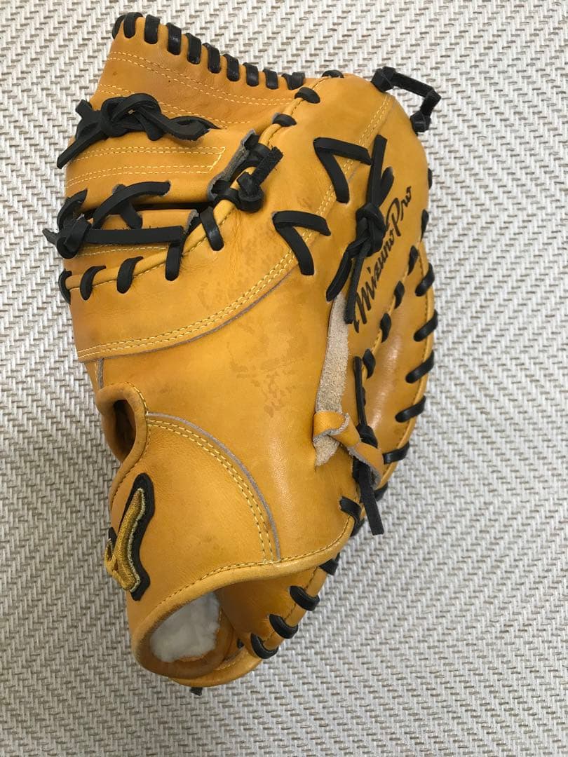 中古品　ミズノプロ　軟式　ファーストミット　右投げ用
