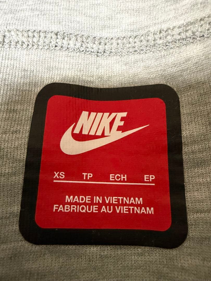 NIKEテックフリース　xsサイズ