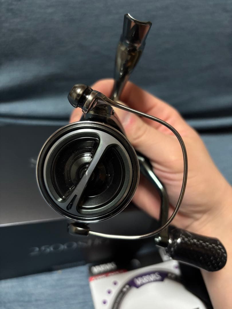 シマノ　 22ステラ2500SHG ノブ、ラインなし