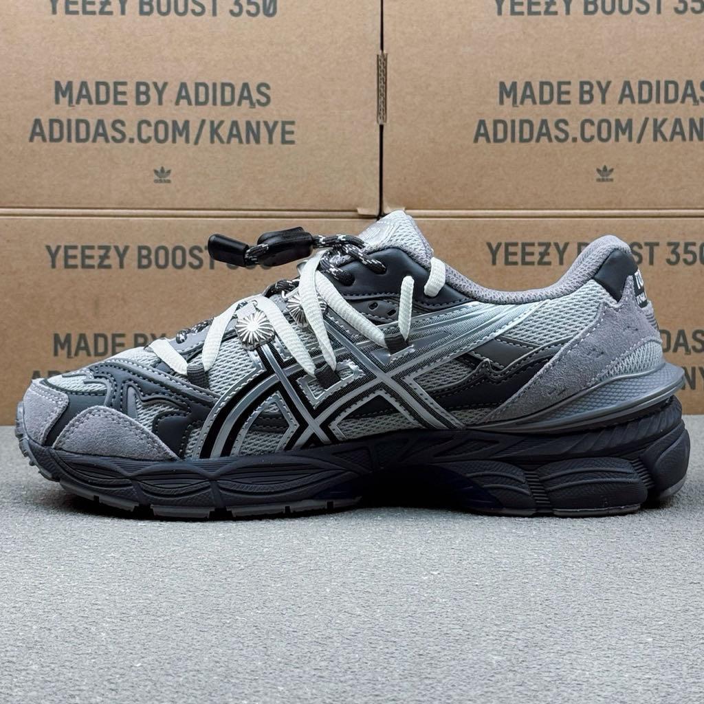 TOGA × Asics コラボスニーカー Gel-Cumulus 16 TG