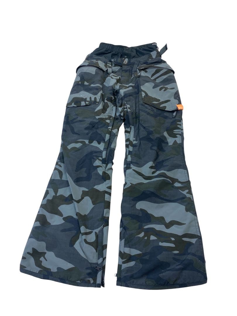 e1242☆DESCENTE スノーウエア上下セット L/M カモフラージュ
