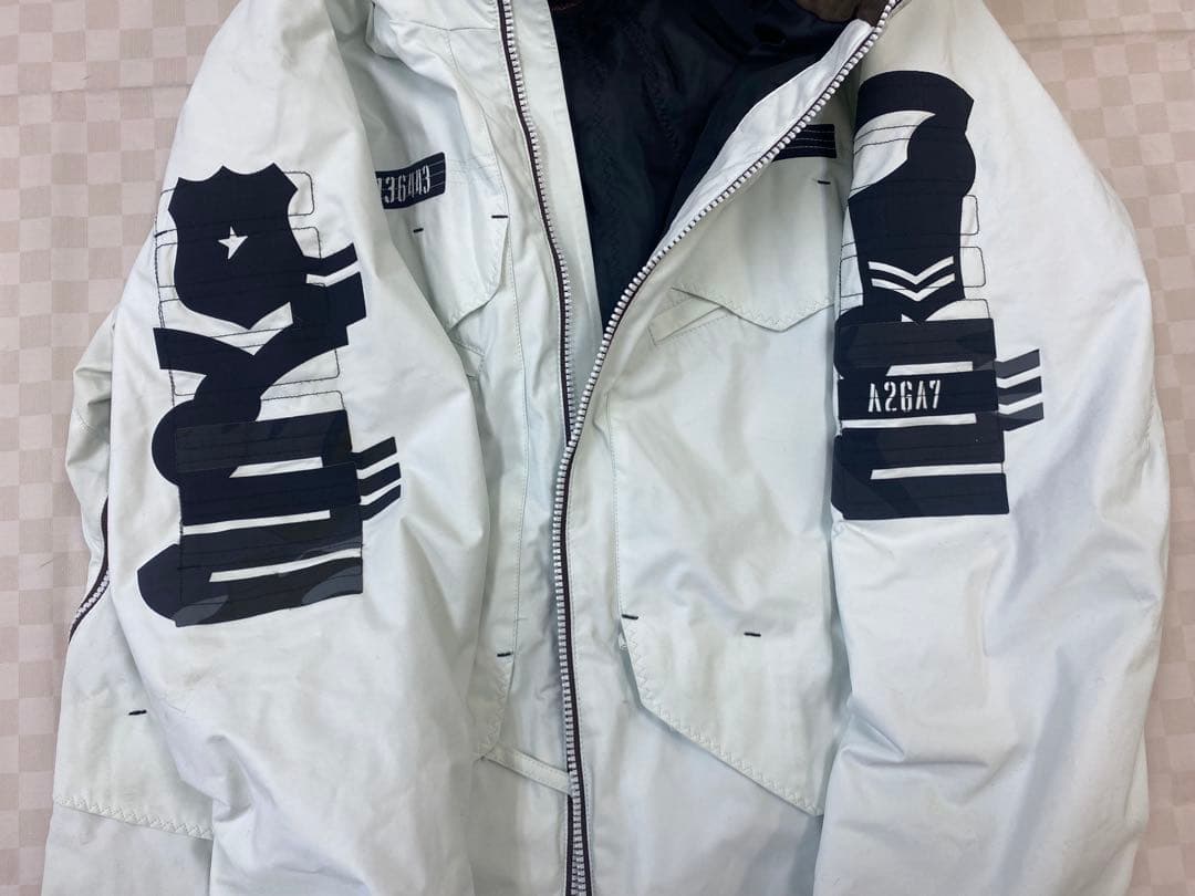 e1242☆DESCENTE スノーウエア上下セット L/M カモフラージュ