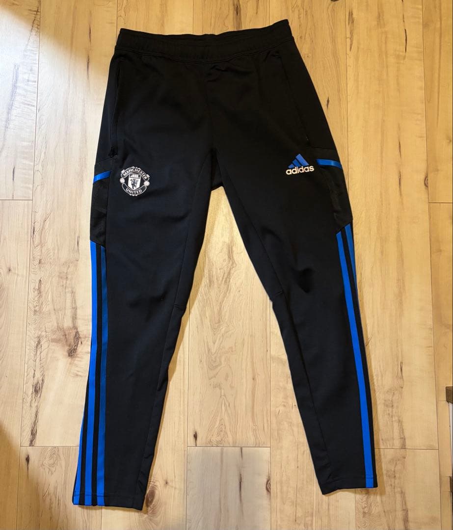 【お値下げキャンペーン】マンチェスター・ユナイテッド adidas ウェアセット