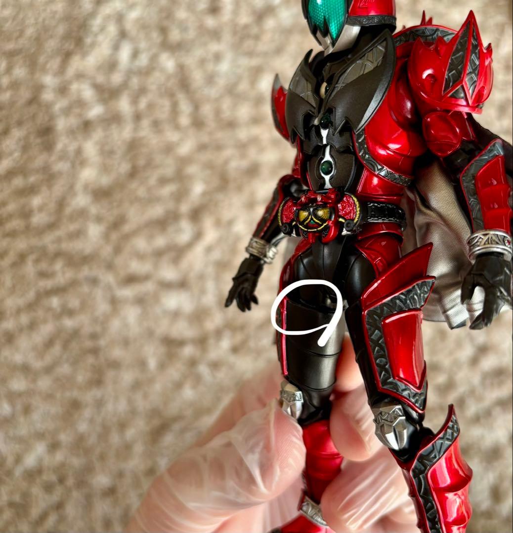 S.H.フィギュアーツ 真骨彫製法 仮面ライダーダークキバ