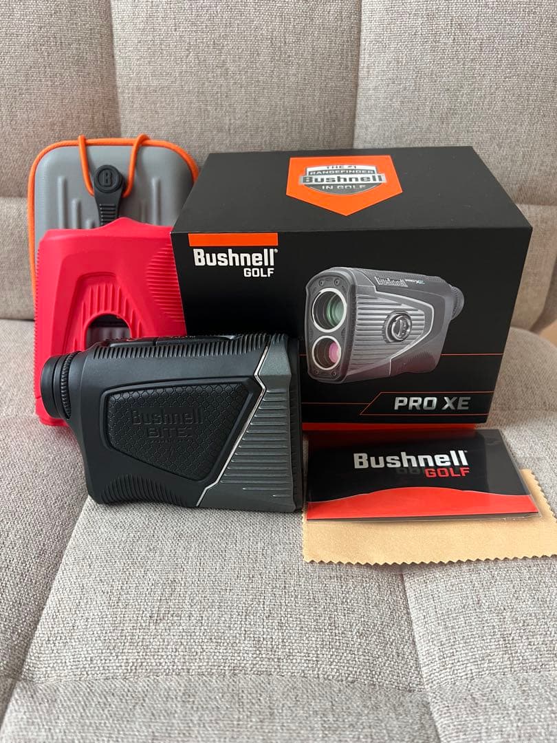 新品同様☆Bushnell PRO XE ゴルフ用距離計☆ シリコン保護カバー‼️