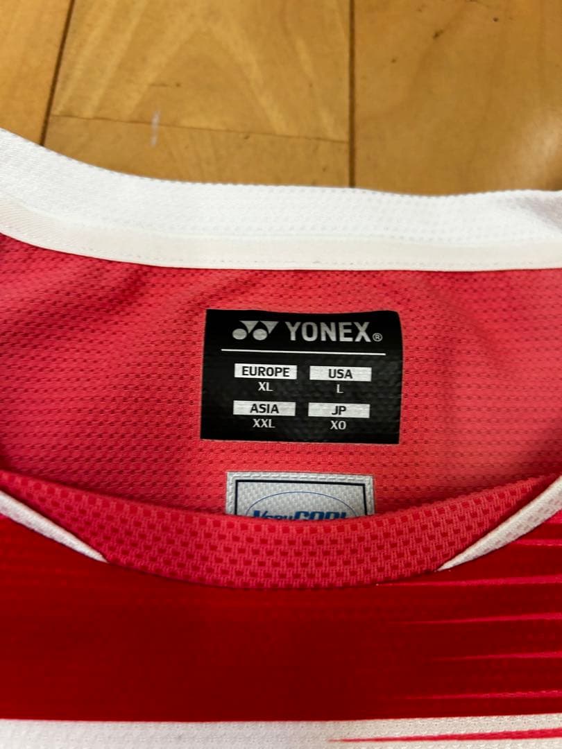 YONEX バドミントンシャツ 赤/白 ユニフォーム　ゲームウェア