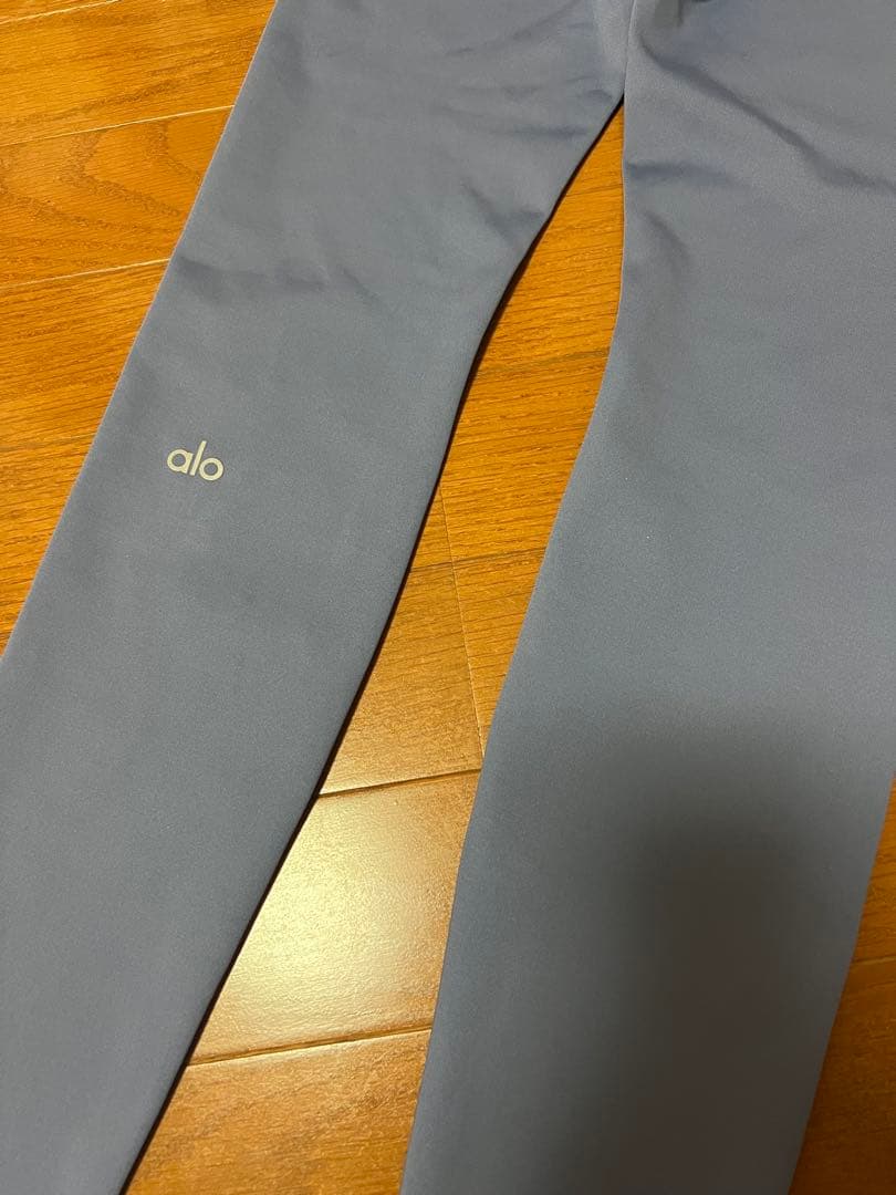 【正規品/極美品】Alo yoga エアリフトレギンス S インフィニティブルー