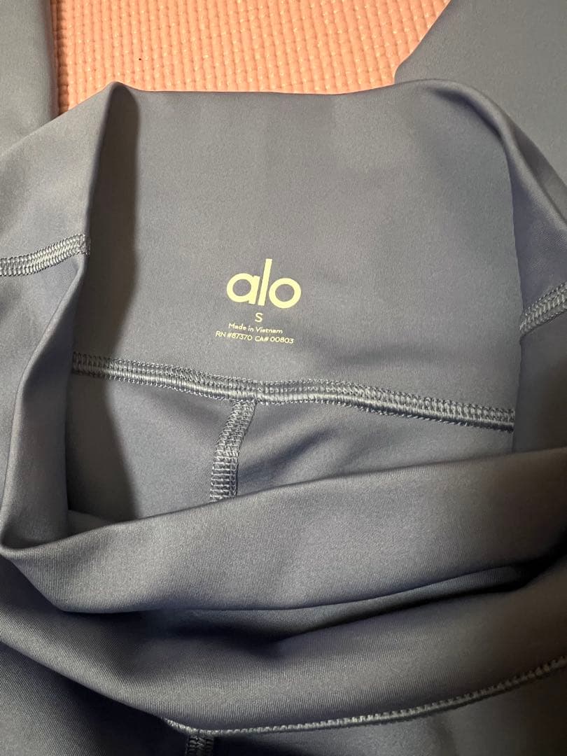 【正規品/極美品】Alo yoga エアリフトレギンス S インフィニティブルー