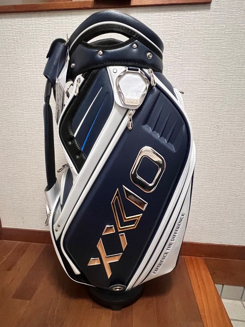 新品未使用 XXIO キャディバッグ ネイビー・ホワイト
