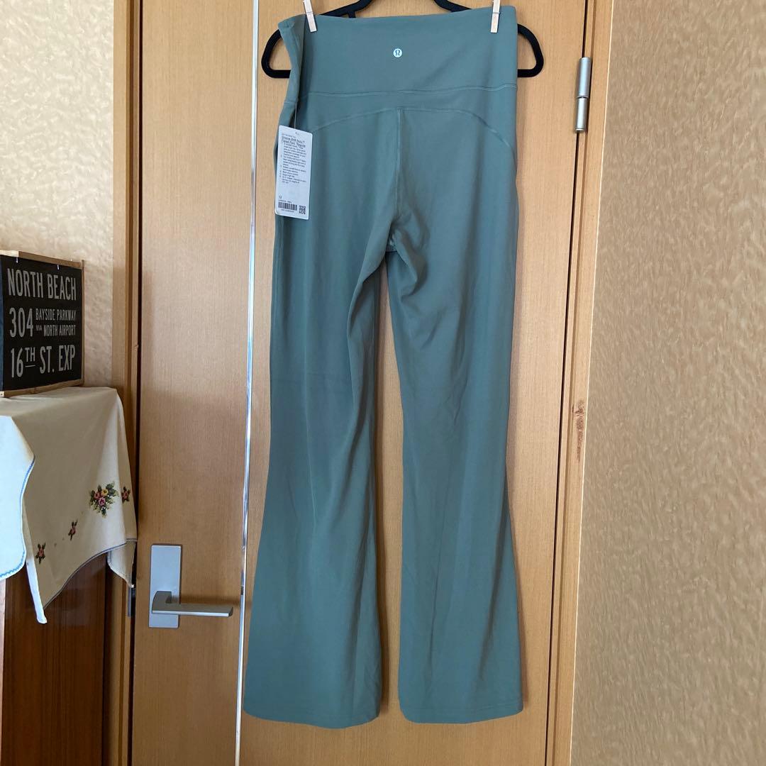 【lululemon】新品スーパーハイライズ フレアパンツ Nulu レギュラー