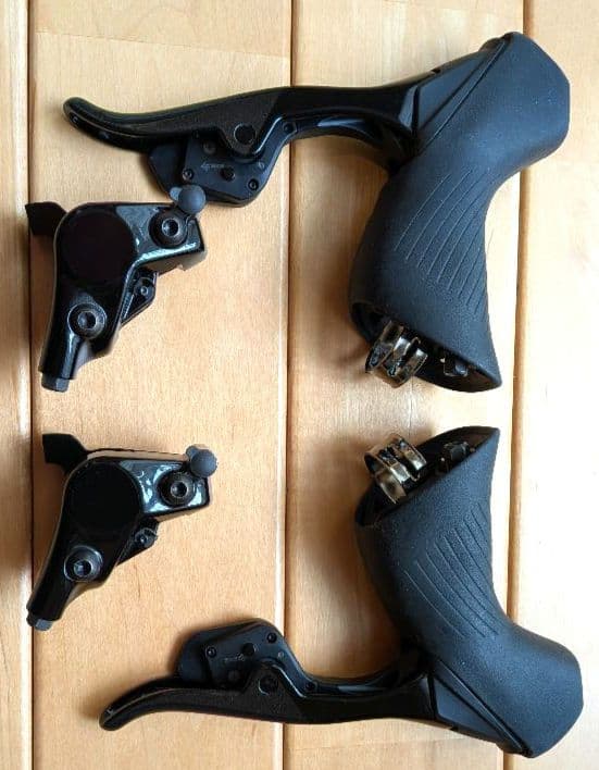 SRAM Force eTap AXS D2電動12sシフトレバーとキャリパー