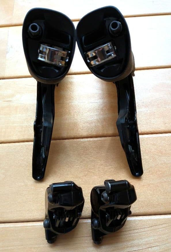 SRAM Force eTap AXS D2電動12sシフトレバーとキャリパー