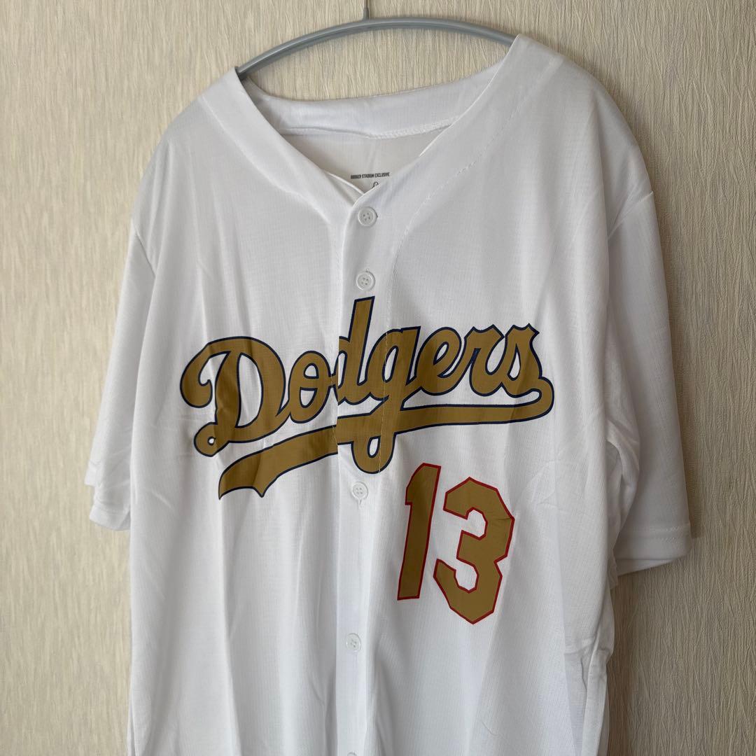 来場者限定品 MAX MUNCY ゴールドユニフォーム