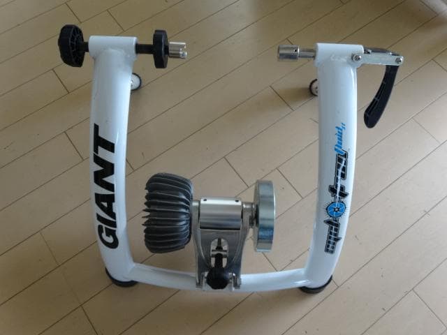 GIANT ジャイアント CYCLOTRON FLUID サイクルトレーナー