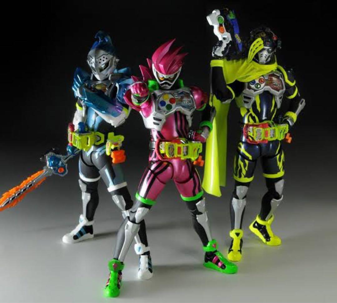 d*3様 S.H.Figuarts 仮面ライダー エグゼイド フィギュア 3体セ
