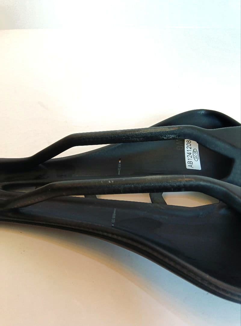 PRO Stealth SUPERLIGHTサドル142mmカーボンレール