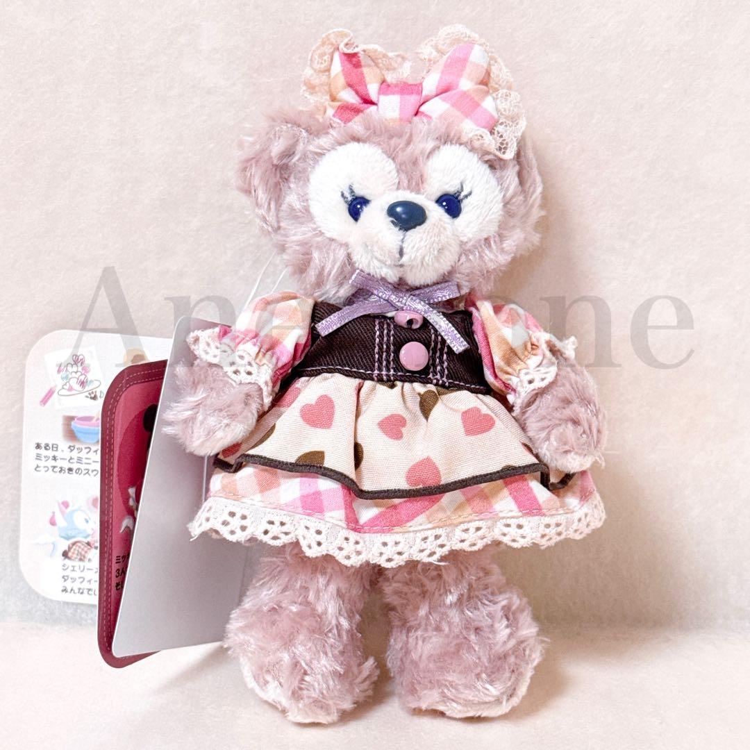 【新品タグ付き】 ダッフィー シェリーメイ 2017 ぬいぐるみバッジ ぬいバ