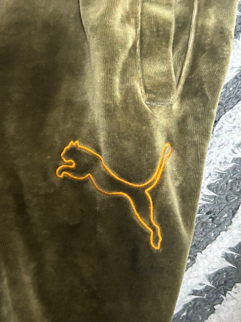 PUMA ベロアジャージ上下セット オリーブ