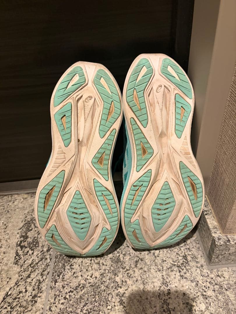 お値下げしました！ASICS SUPERBLAST 2 ランニングシューズ
