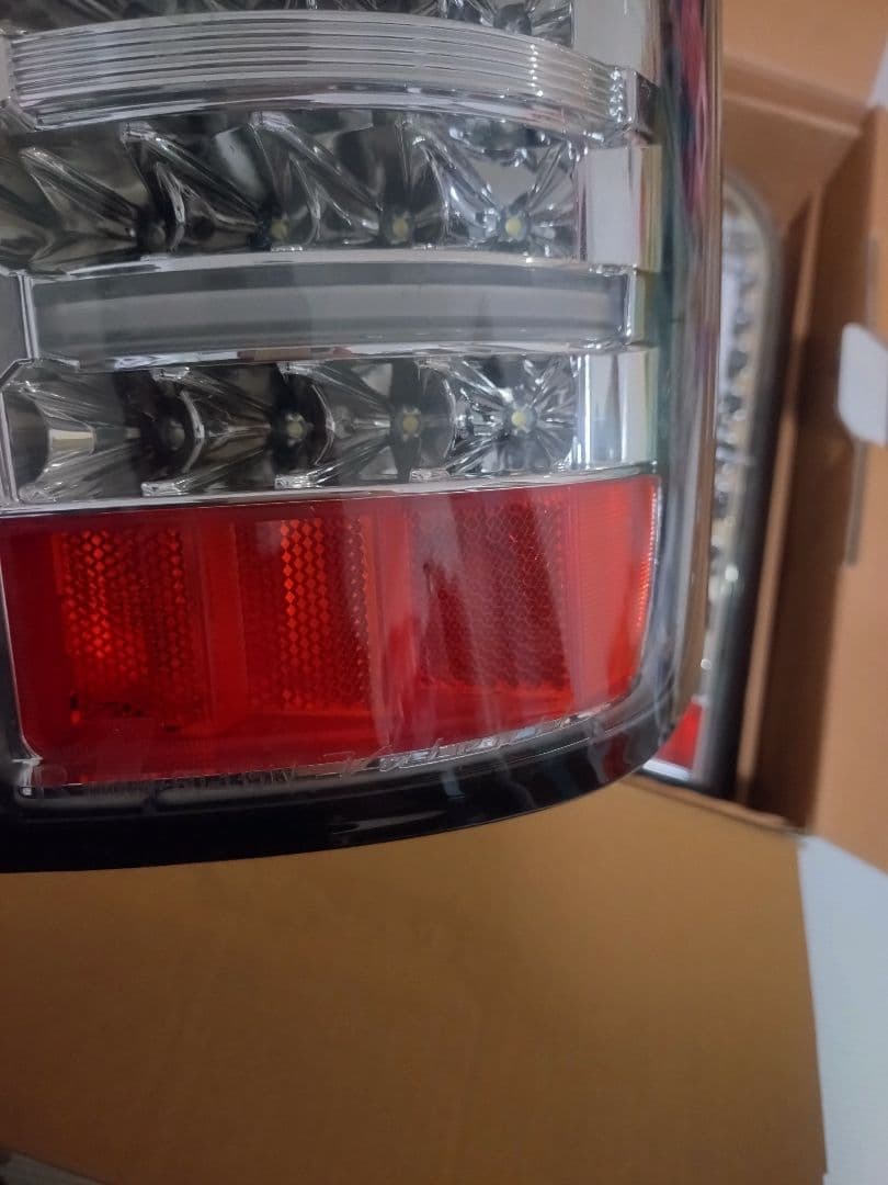 Valenti LEDジュエル　クリアテールランプ　200系ハイエース