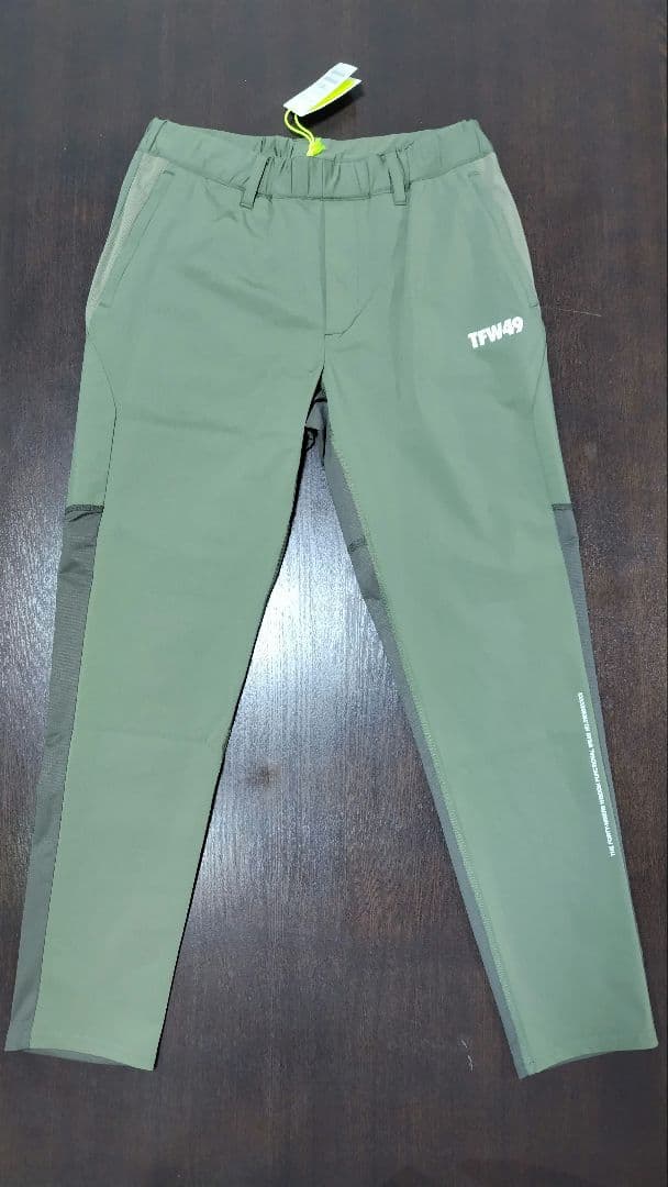 新品未使用　売切れ商品　TFW49 ストレッチパンツ