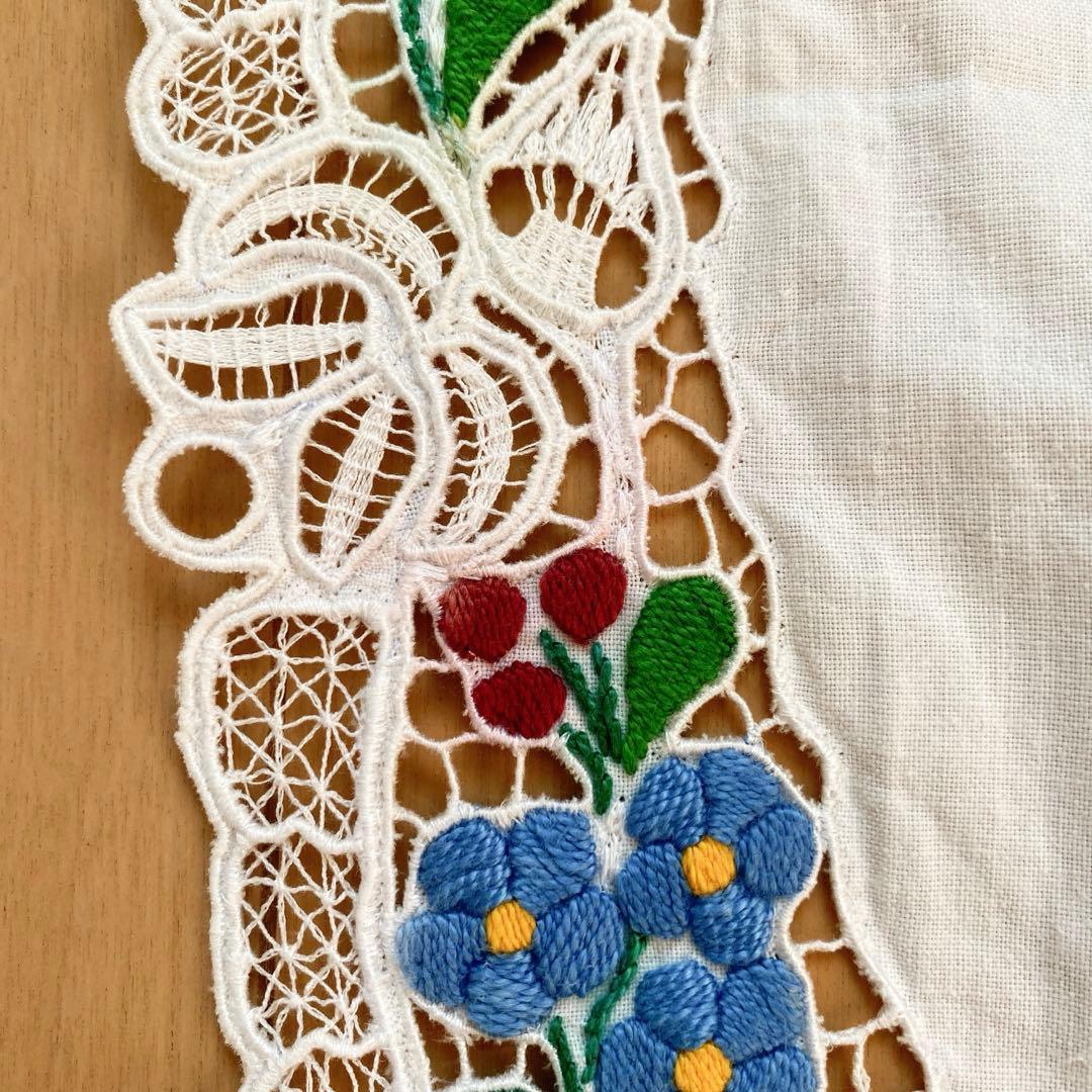 フォークダンス　衣装　エプロン　刺繍　手刺繍　ハンガリー　カロチャ　レース