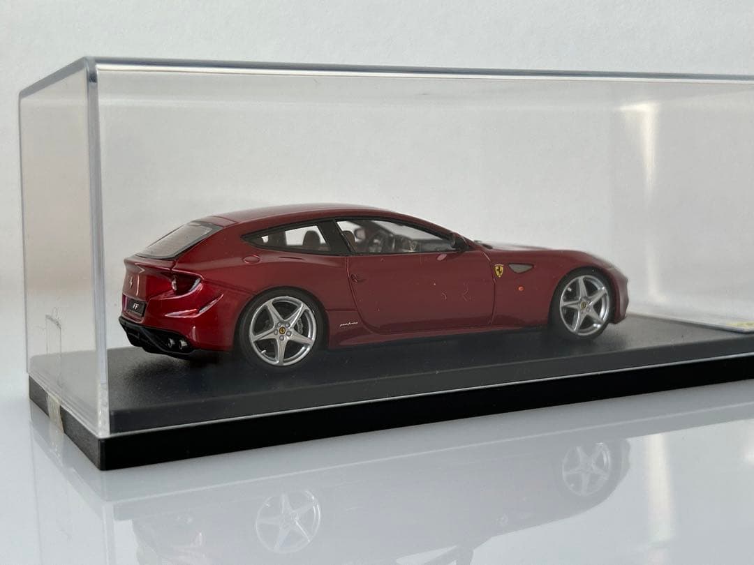 Ferrari looksmart FF 1/43 ミニカー 赤