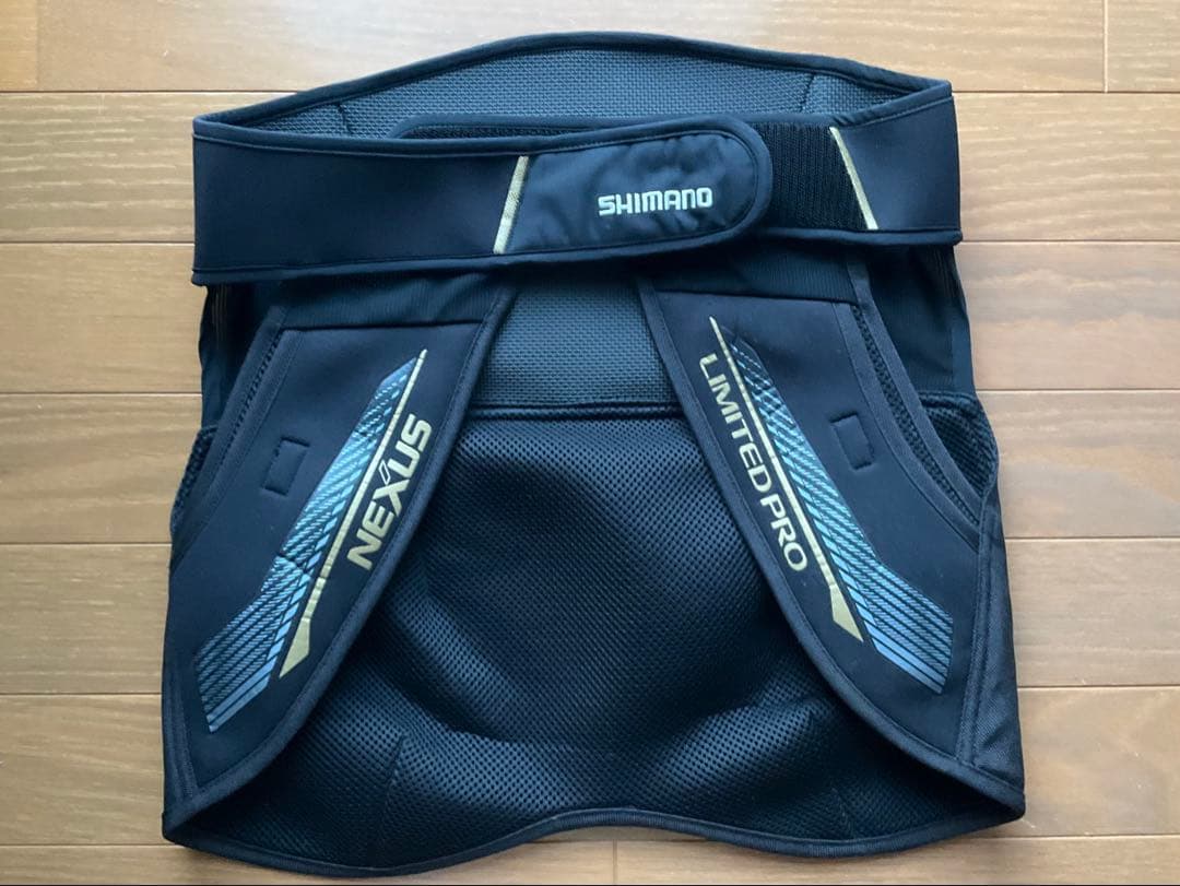 ネクサス ヒップガード リミテッドプロ　GU-101R Mサイズ　【中古品】