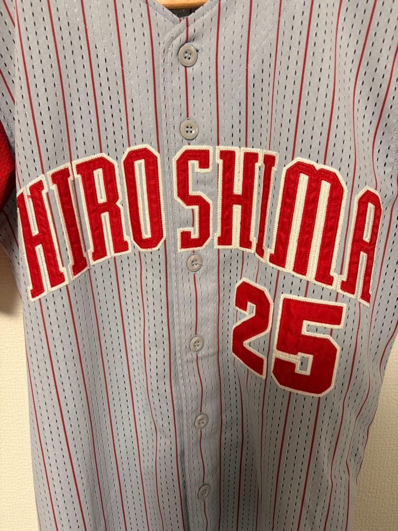 広島東洋カープ 新井貴浩 Ｓサイズ ユニフォーム