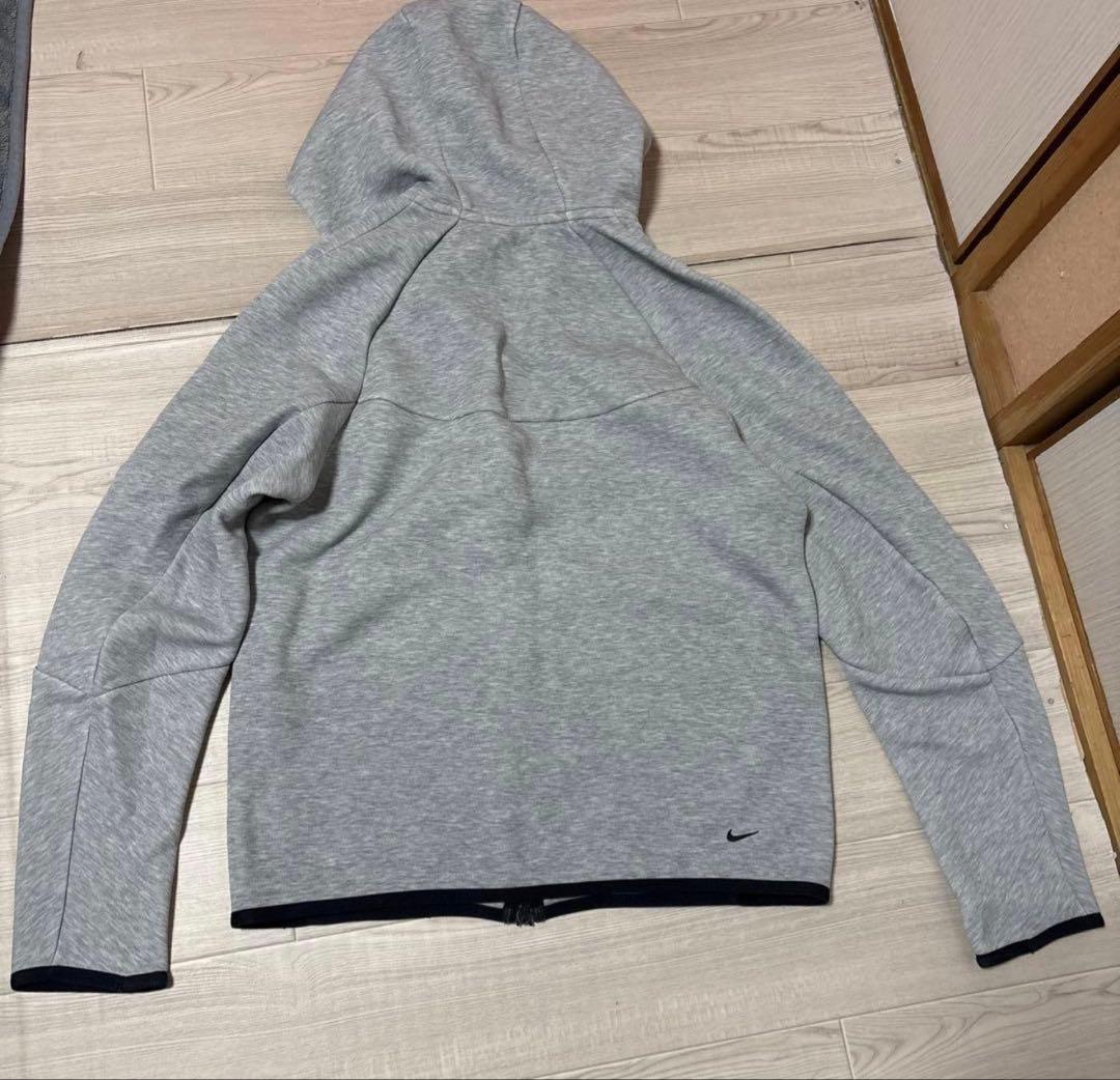 Nikeテックフリース上M下Lセットアップ￼