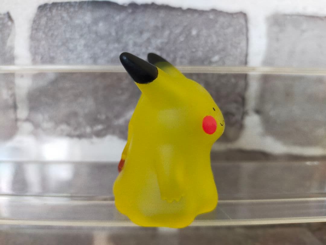 【美品】　ポケモンキッズ　指人形　ピカチュウ　メタモン　へんしん　クリア