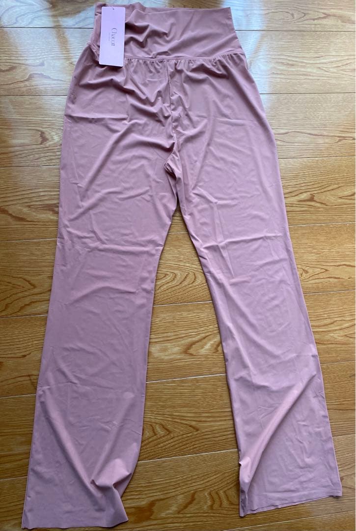 【新品タグ付き】チャコット ヨガパンツ サイズＬ