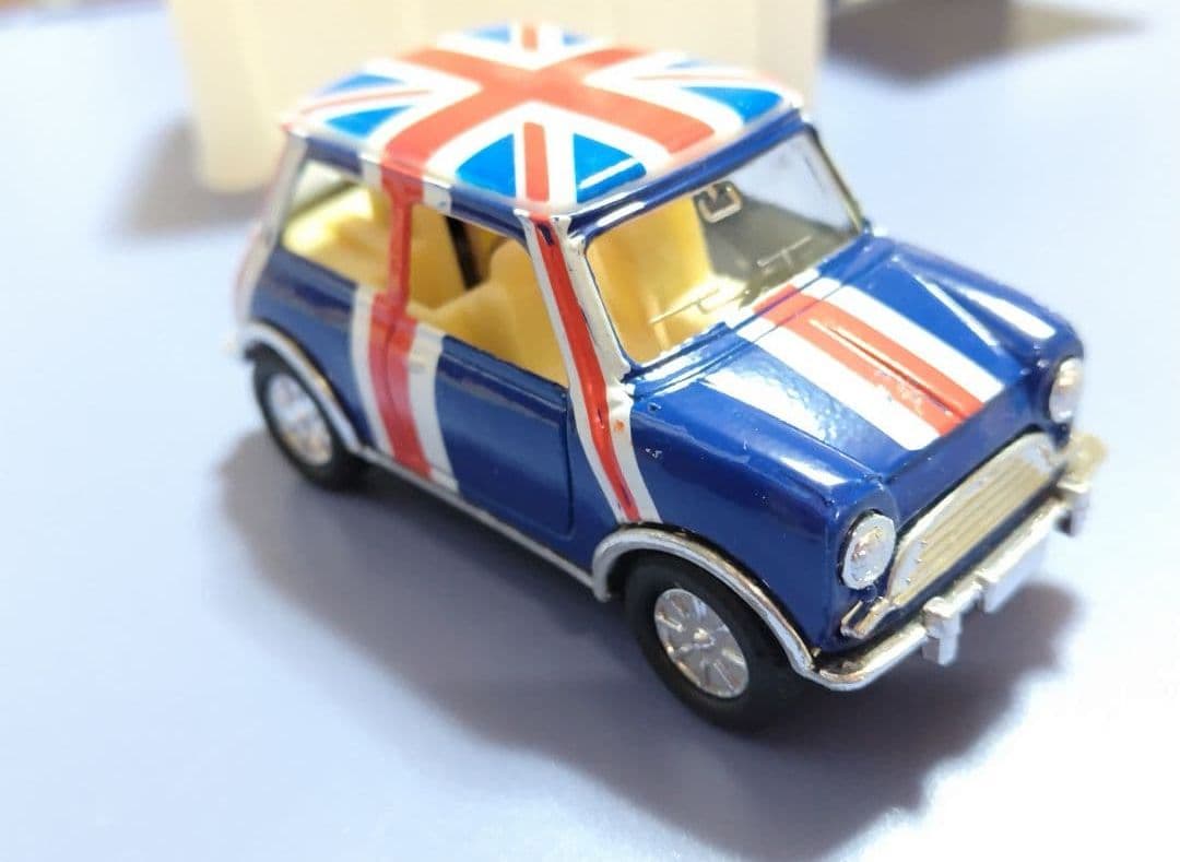 ミニクーパー ユニオンジャック 鉛筆削り ミニカー イギリス国旗デザイン