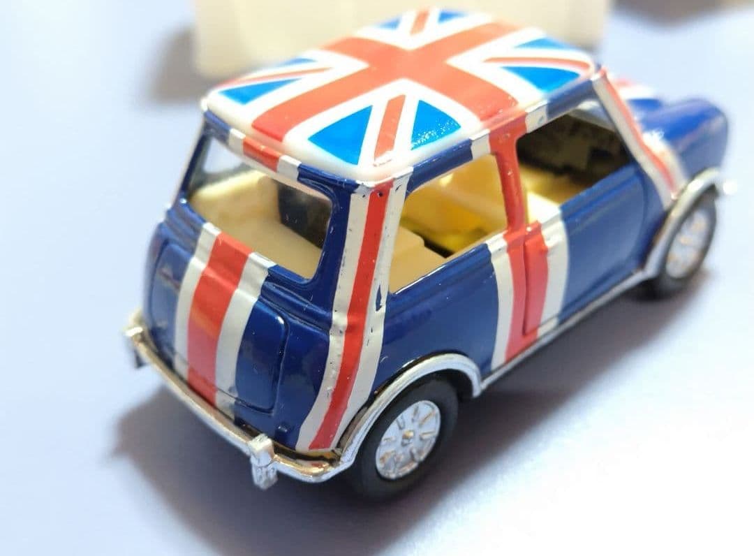 ミニクーパー ユニオンジャック 鉛筆削り ミニカー イギリス国旗デザイン