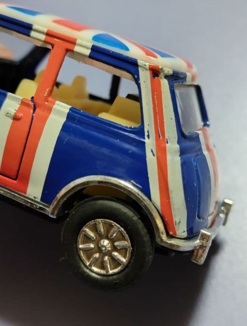 ミニクーパー ユニオンジャック 鉛筆削り ミニカー イギリス国旗デザイン