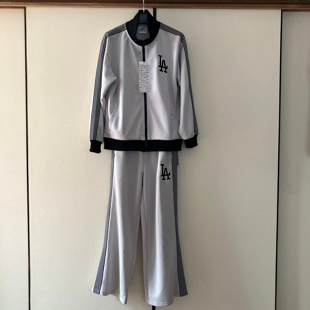 【新品】LAロゴ ドジャース グレー ジャージセット　Mサイズ