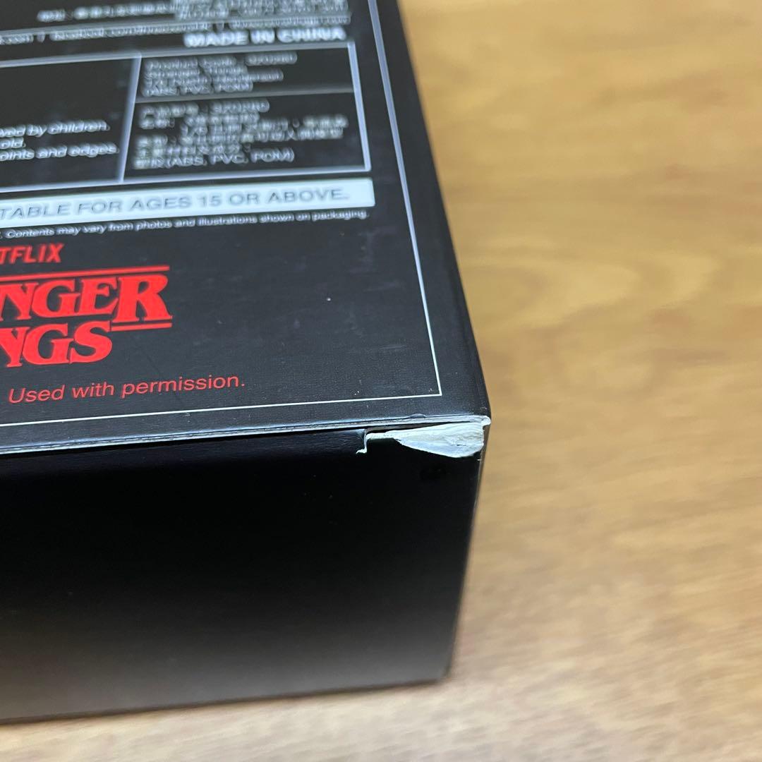 ストレンジャーシングス ダスティン 1/6フィギュア