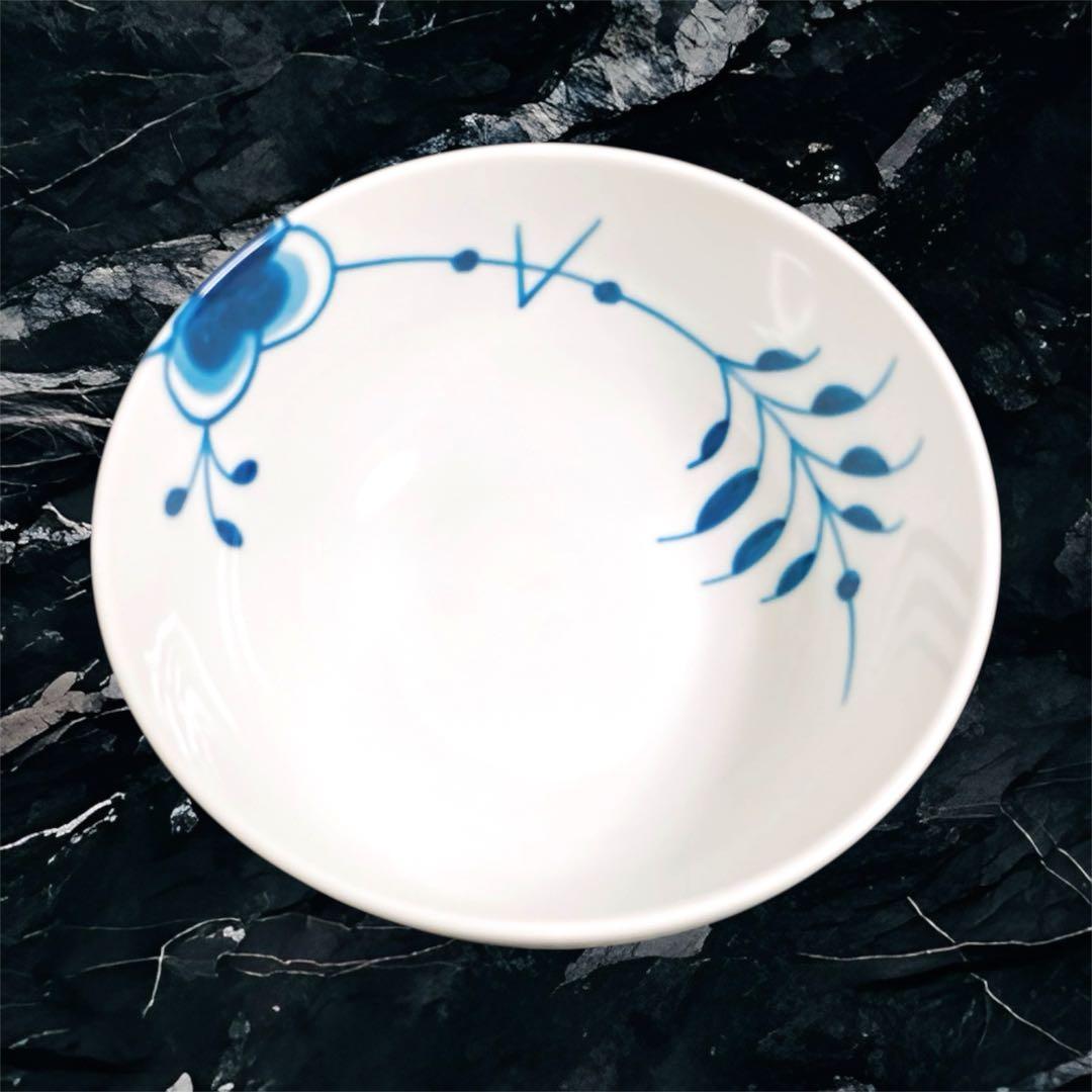 最終値下げ♡新品 ロイヤルコペンハーゲン ブルーフルーテッドメガ ボウル15cm
