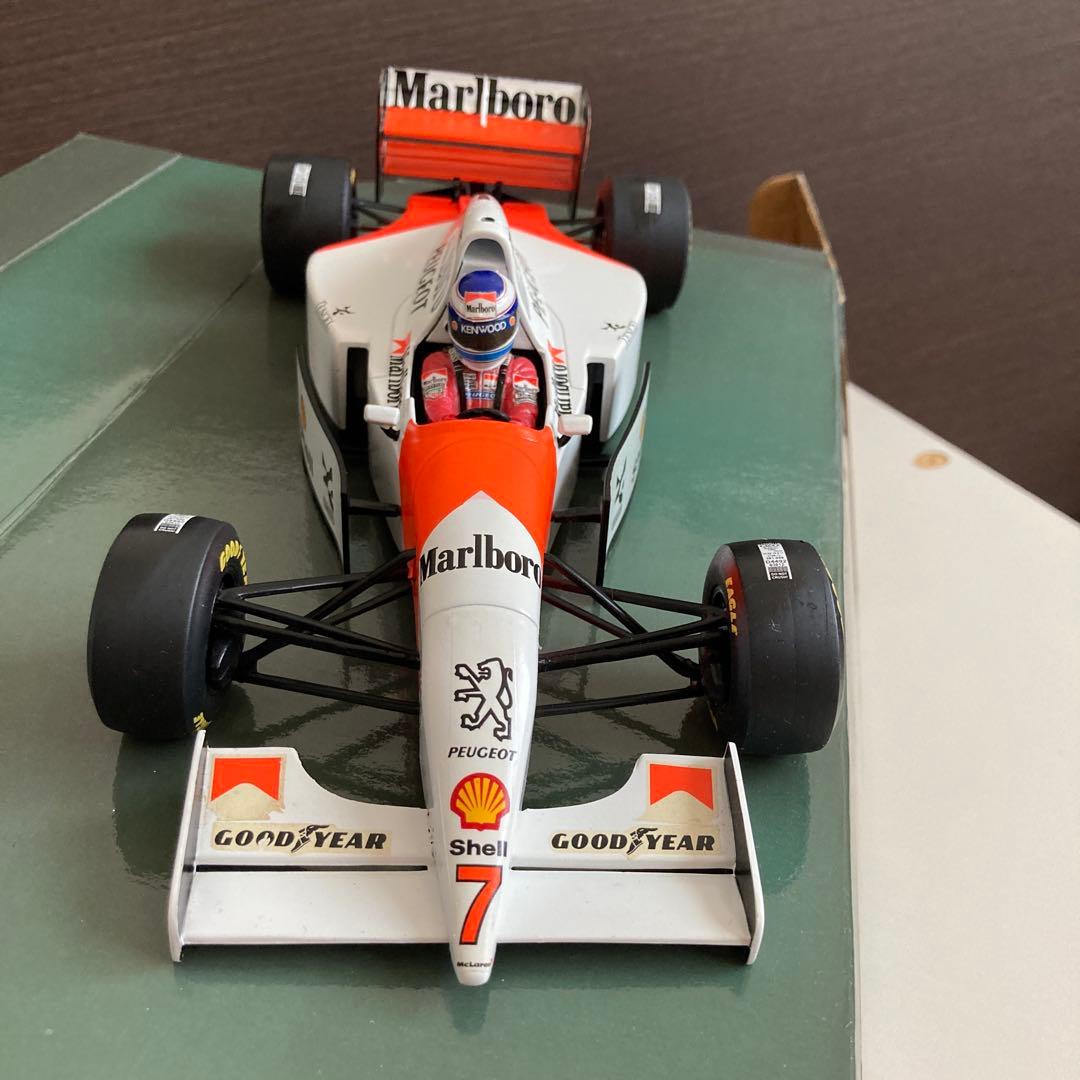 ミニカー Marlboro McLaren Peugeot MP4/9 1/18
