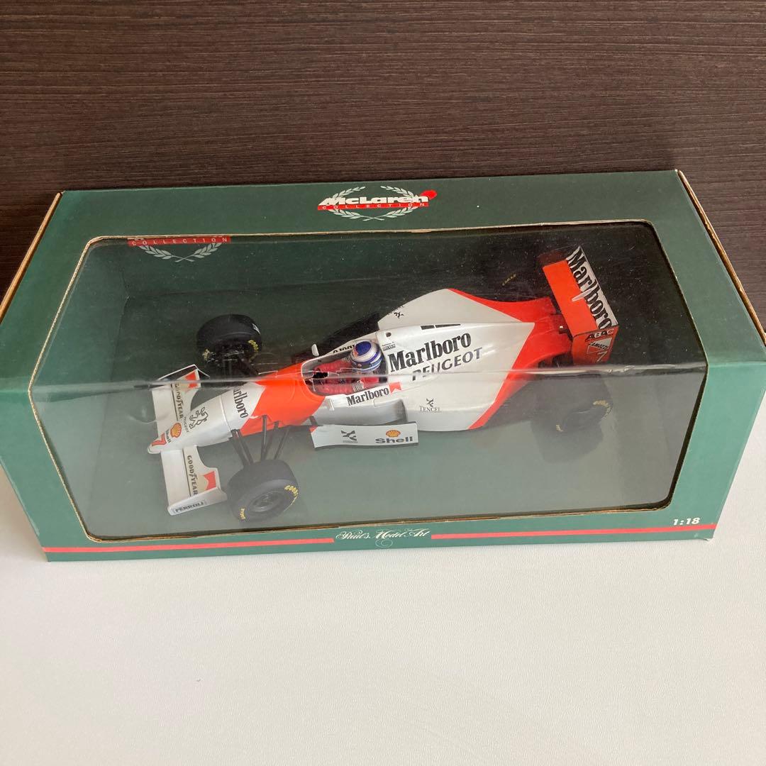 ミニカー Marlboro McLaren Peugeot MP4/9 1/18